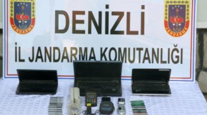 Yabancıların kredi kartlarını kopyalayan &ccedil;ete &ccedil;&ouml;kertildi