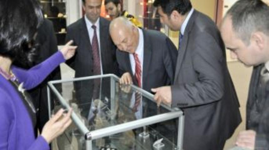 &Ccedil;anakkale Onsekiz Mart &Uuml;niversitesi 'Yer Bilimleri M&uuml;zesi' kurdu