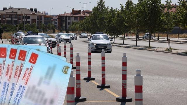 Ehliyet almak isteyenler dikkat! Dolandırıcıların oyunu bu kez pes dedirtti