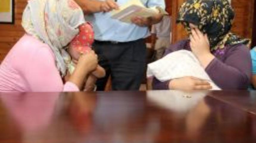 Cami &ouml;nlerindeki dilenciler yakalandı, cezai işlem uygulandı