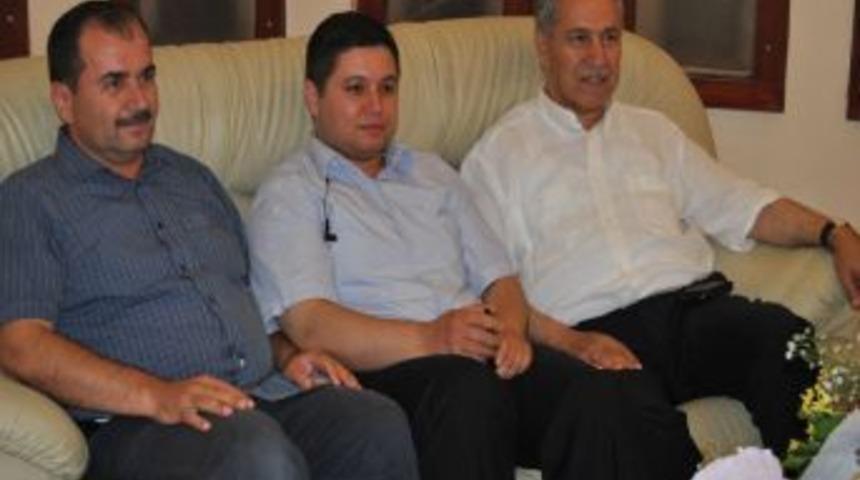 B&uuml;lent Arın&ccedil; Edremit&rsquo;in G&uuml;re beldesine geldi