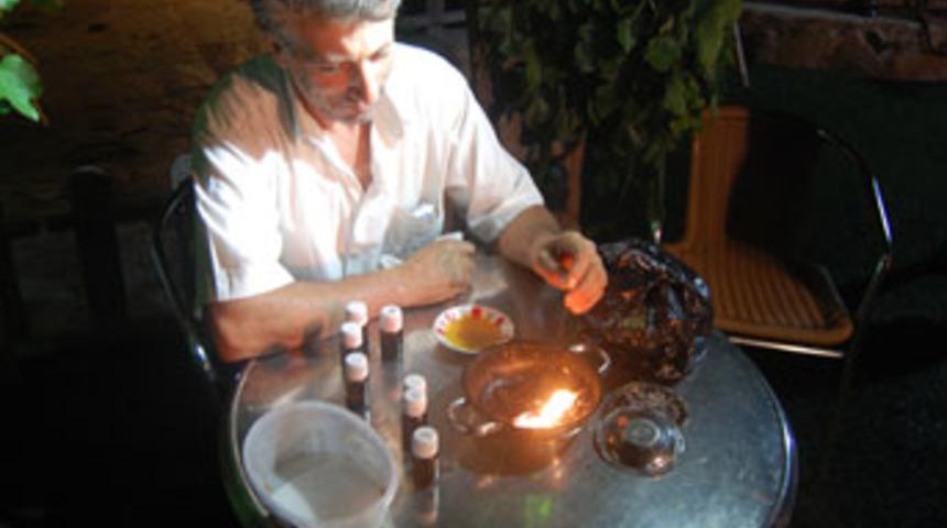 Cinci Hoca hastanelik etti