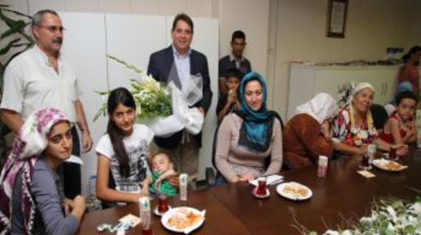 Konak Belediyesi asker ailelerine banka kartı çıkardı