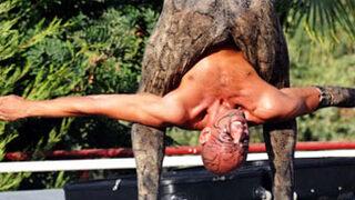 Oto tamircisi lastik adam büyüledi