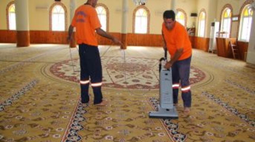 Toroslar'da camiler Ramazan’a hazırlanıyor