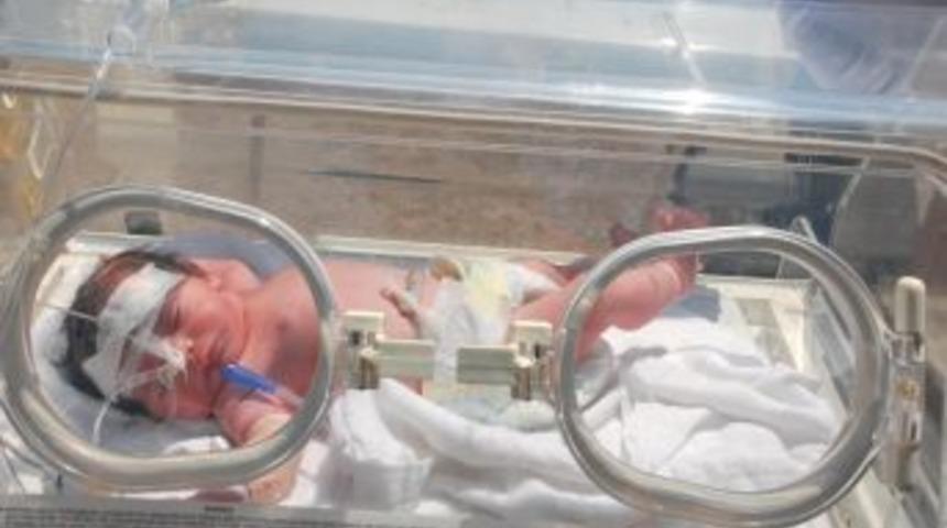 Ambulans helikopter yeni doğan bebek i&ccedil;in havalandı