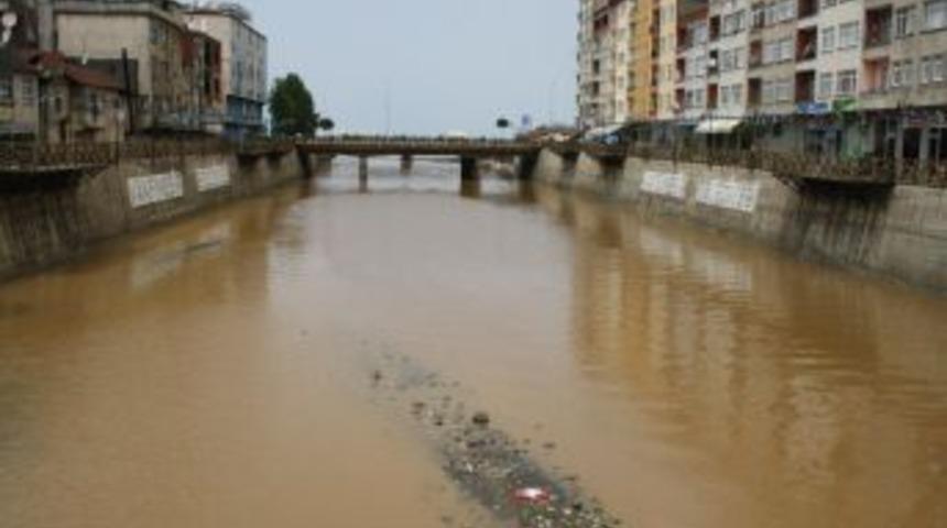 Fol Deresi, şelale şeklinde akacak