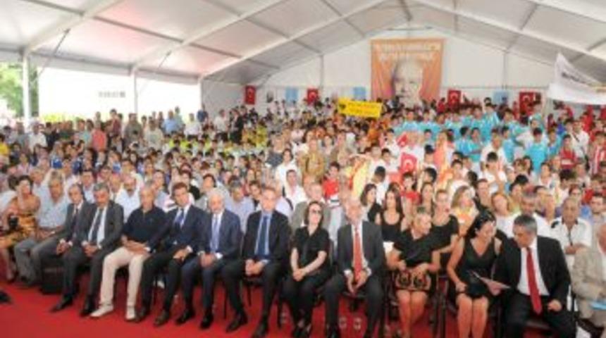 TFF Başkanı Mehmet Ali Aydınlar Şişli&rsquo;de temel attı