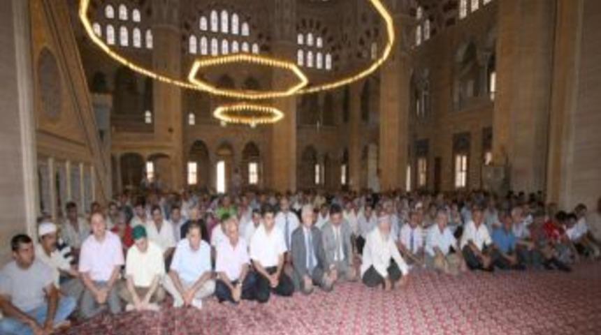 Belediye g&ouml;rev şehitleri i&ccedil;in mevlit okuttu