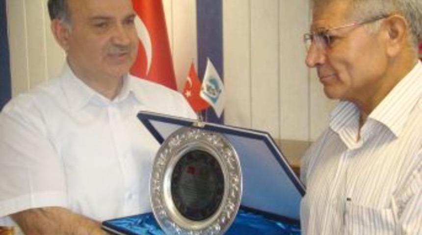 Başkan Bekir Yıldız: Belediyecilik konusunda her t&uuml;rl&uuml; bilgiyi paylaşıyoruz