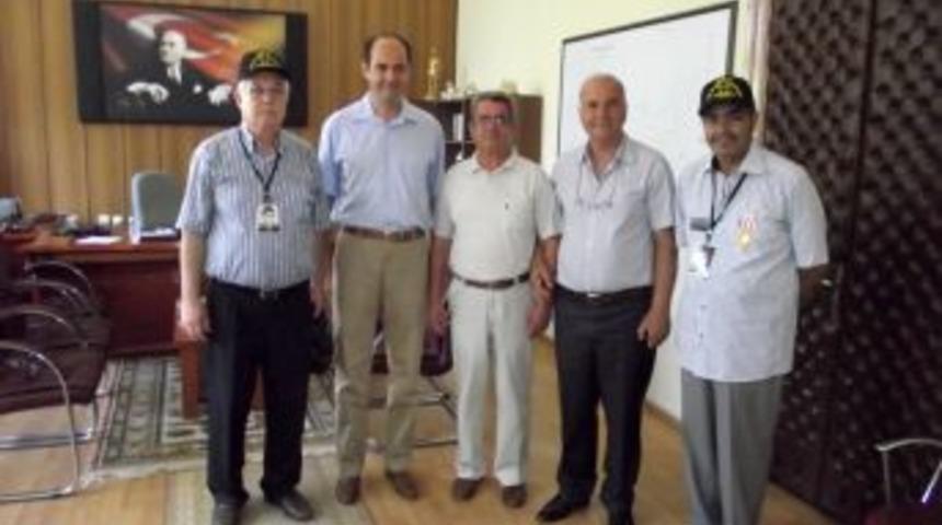 Kıbrıs gazileri deniz şehitlerini andı