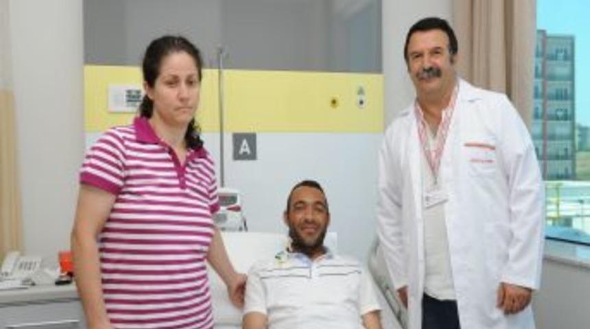 Eşinin b&ouml;breğiyle hayata tutundu