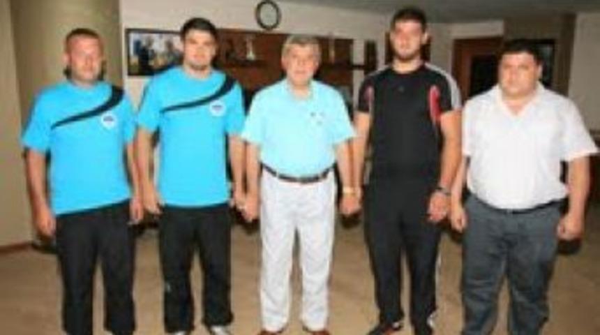 Başkandan pehlivanlara kutlama