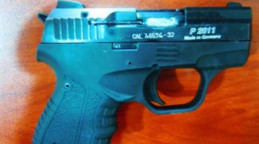 Diyarbakır'da se&ccedil;kin birliklerin kullandığı silahlar ele ge&ccedil;irildi