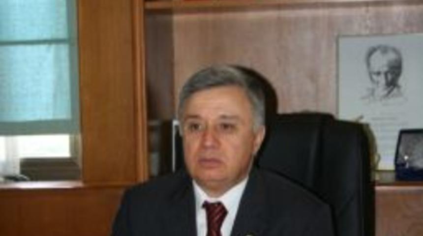 Rekt&ouml;r Akınoğlu kararlı: &Uuml;niversiteye 'k&ouml;y treni' istemiyoruz