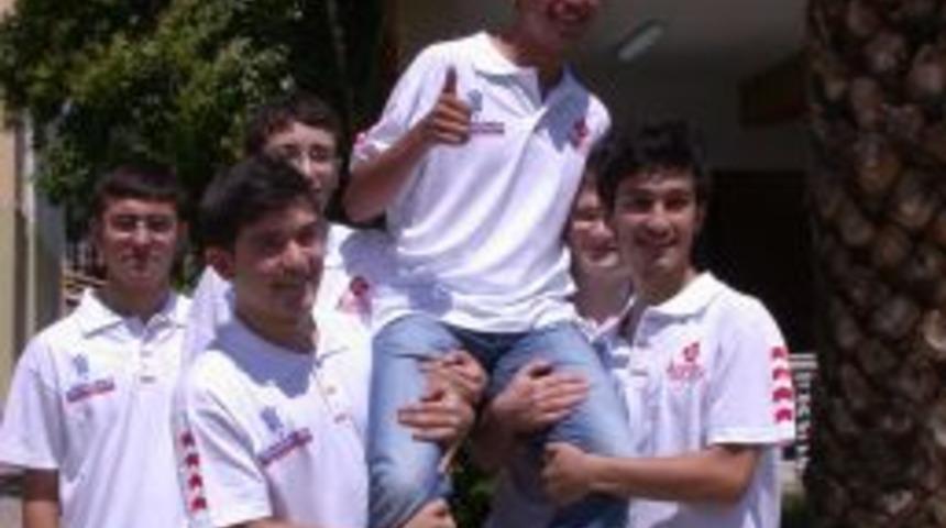 LYS T&uuml;rkiye birincisi &Ccedil;ağlın, diplomat olmak istiyor