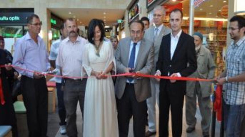 Kapadokya'da fotoğraf ve karma resim sergisi a&ccedil;ıldı