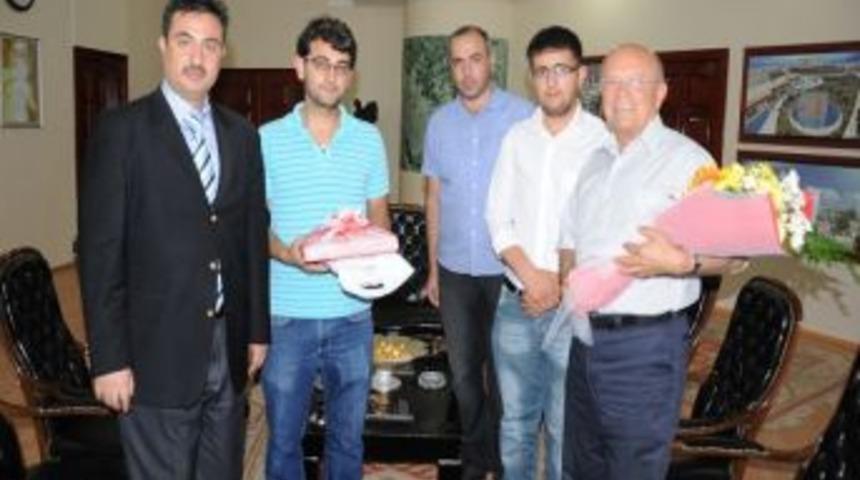 Kitap fuarı i&ccedil;in Başkan Uğurlu&rsquo;ya teşekk&uuml;r