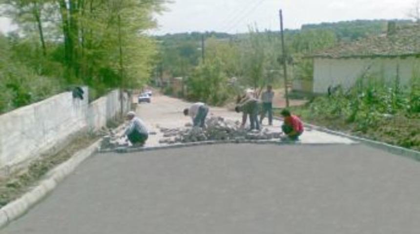 Tekirdağ'da k&ouml;y i&ccedil;i altyapı yatırımları devam ediyor.