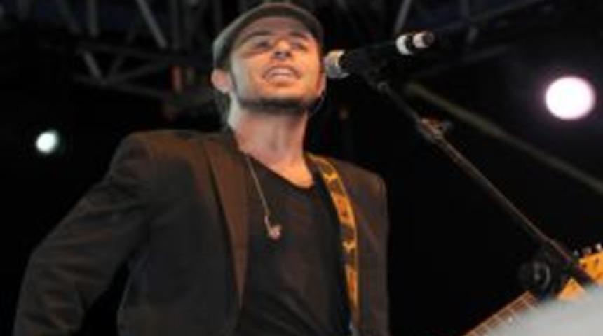 'Beyaz Koza'da Emre Aydın sahne aldı