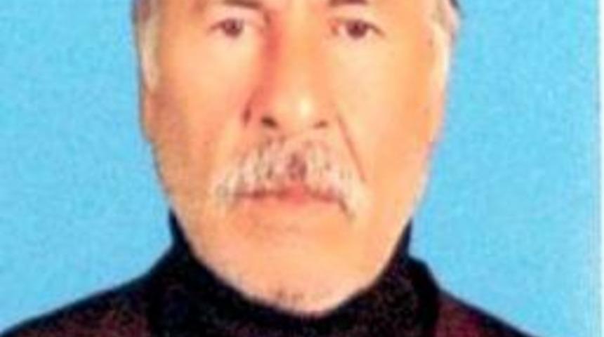 Trakt&ouml;r&uuml;n altında kalarak hayatını kaybetti