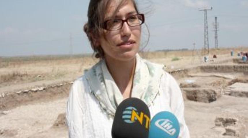 Tapınakta bulunan tablet tarihe ışık tutacak