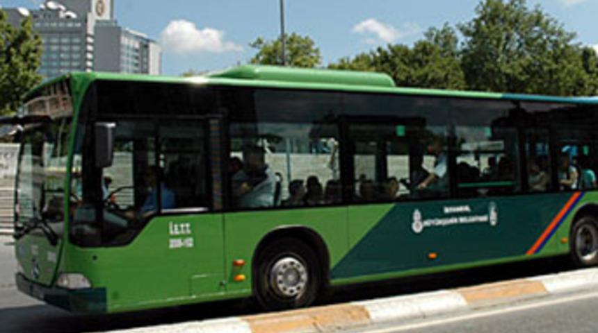 İETT otob&uuml;s&uuml;nde akılalmaz olay