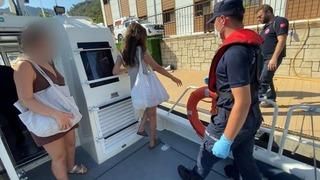 Fethiye’de gezi teknelerinde yaralanan iki kişiye tıbbi tahliye gerçekleştirildi