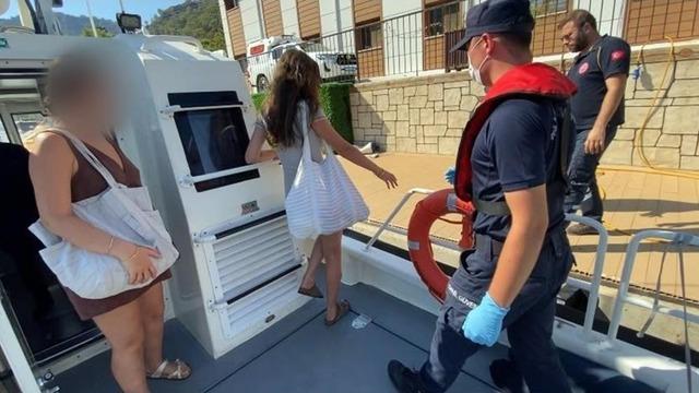Fethiye’de gezi teknelerinde yaralanan iki kişiye tıbbi tahliye gerçekleştirildi