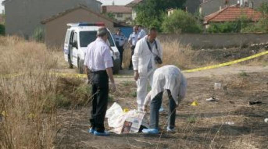 Konya&rsquo;da boş arazide erkek cesedi bulundu