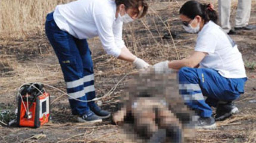 Öldürüp çıplak cesedini arsaya attılar