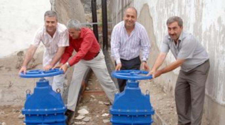 Kemer'de güverte su kaynağı deposu hizmete açıldı