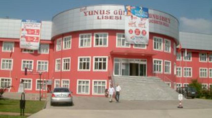 &Ouml;zel Yunus G&uuml;ner Anadolu Lisesi, D&uuml;zce'nin başarı &ccedil;ıtasını y&uuml;kseltti