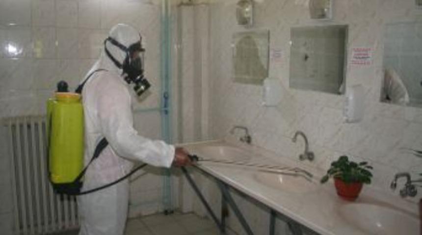 &Ccedil;ankaya Belediyesi okulları ila&ccedil;lıyor