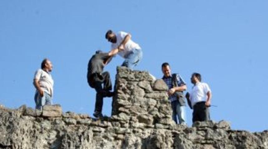 Ter&ouml;r&uuml; protesto i&ccedil;in intihar etmek istedi