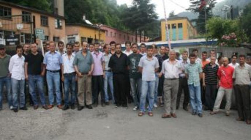 Zonguldak'ta taşeron iş&ccedil;ilerden işe gitmeme eylemi