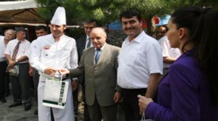 '&Ouml;rnek işyeri&rsquo; projesinde esnaflara hijyen eğitimi verildi