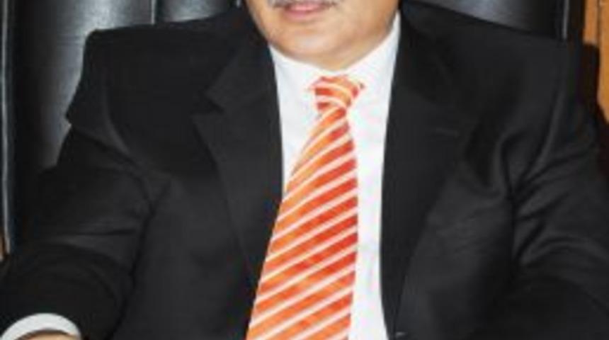 Vali Savaş: Basın toplumun en &ouml;nemli kurumlarından biri