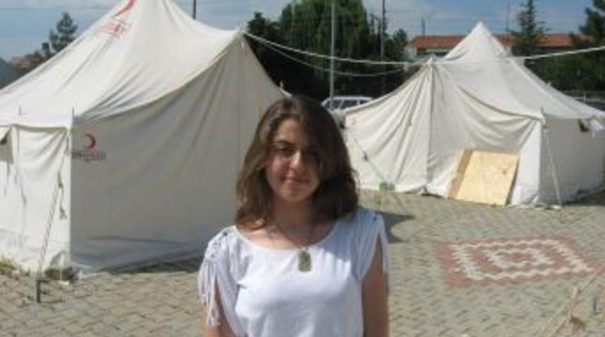 Deprem &ccedil;adırında kurs g&ouml;ren &ouml;ğrenci LYS'de birinci oldu