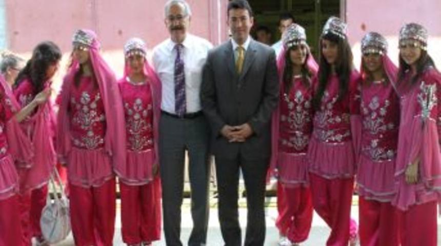 Beycuma Belediyesi'nce d&uuml;zenlenen 3'&uuml;nc&uuml; Kuyu Kebabı Festivali başladı