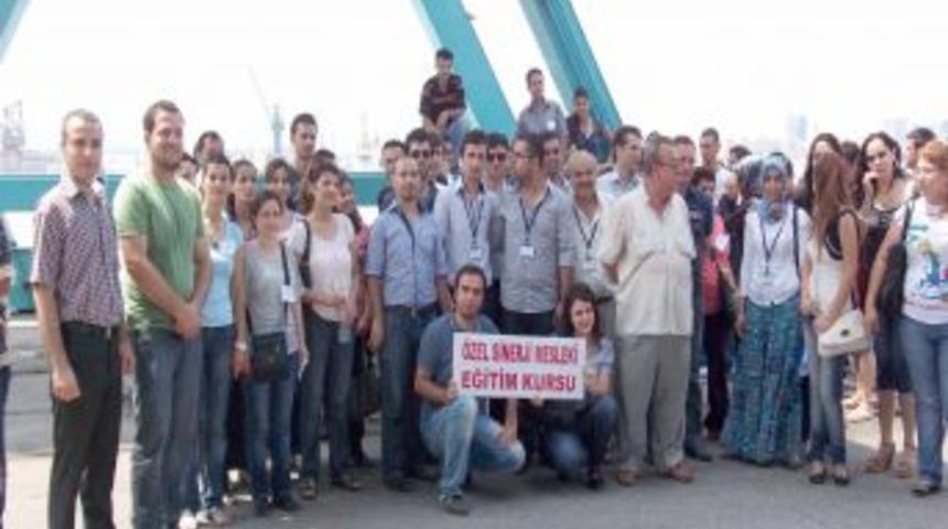 Lojistik eğitimi alan kursiyerler liman &ccedil;alışmalarını yerinde g&ouml;rd&uuml;