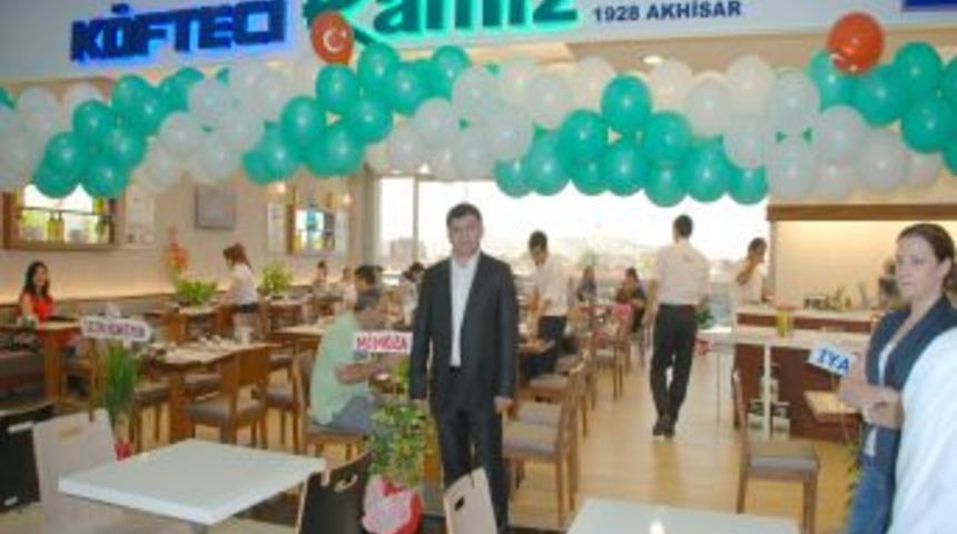 K&ouml;fteci Ramiz'in 92'nci şubesi Isparta'ya a&ccedil;ıldı
