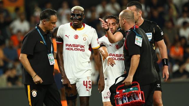 Galatasaray'a Barcelona maçı öncesi Osimhen'den haber!