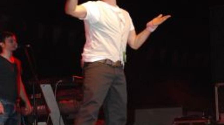 Mustafa Ceceli, Keşan&rsquo;da hem coştu hem de coşturdu