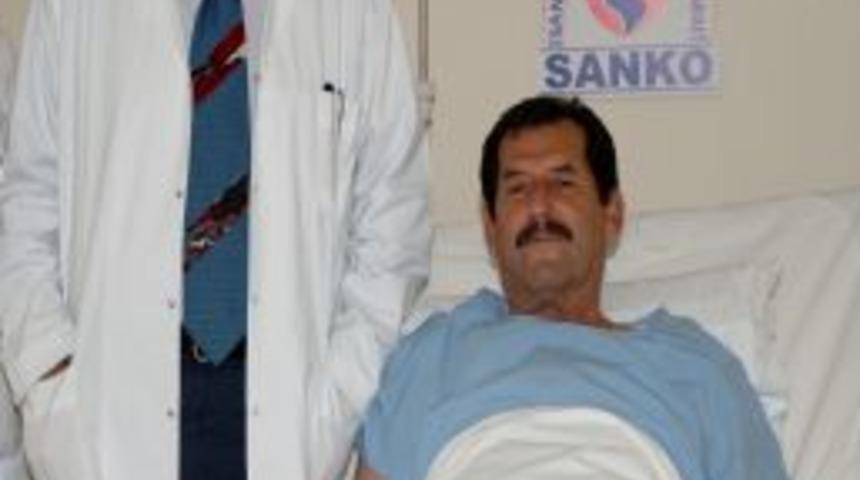 65 yaşındaki hasta b&ouml;brek nakliyle hayata tutundu