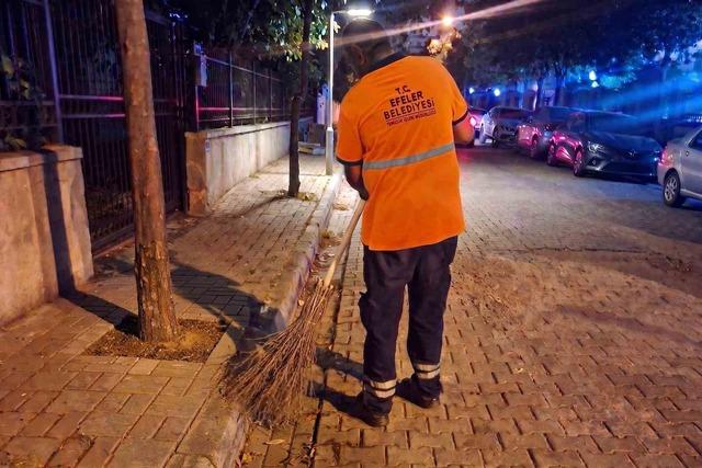 Efeler Belediyesi temizlik &ccedil;alışmalarını s&uuml;rd&uuml;r&uuml;yor 2