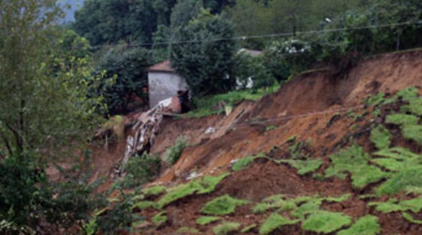 Ordu'da 2 kişi toprak altında kaldı