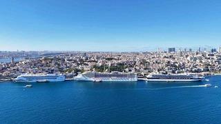 İstanbul siluetine eşlik eden 3 kruvaziyer havadan görüntülendi