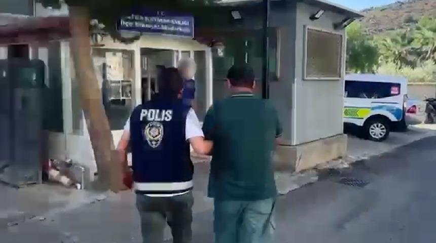 10 yıldır aranan firari h&uuml;k&uuml;ml&uuml; yakalandı