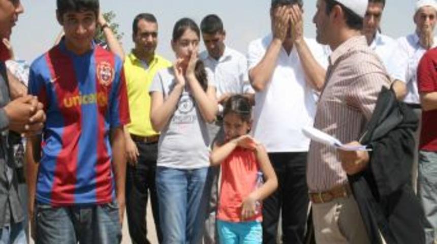 Diyarbakırlı vatandaşlardan Somali i&ccedil;in yağmur duası